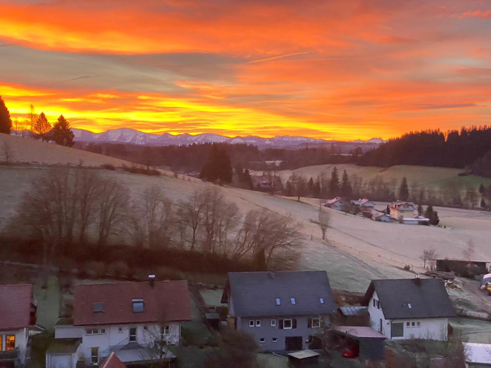 Ferienwohnung Bergblick Wangen Im Allgaeu Mit Garten, 2022 Komplett Renoviert Екстериор снимка